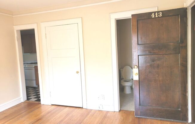 Studio, 1 bath, $825, Unit 413