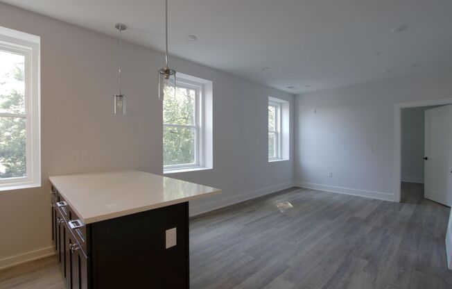 1 bed, 1 bath, 649 sqft, $1,352.08, Unit 307