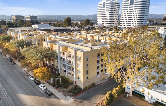 2 beds, 2 baths, 1,050 sqft, $3,450, Unit 206