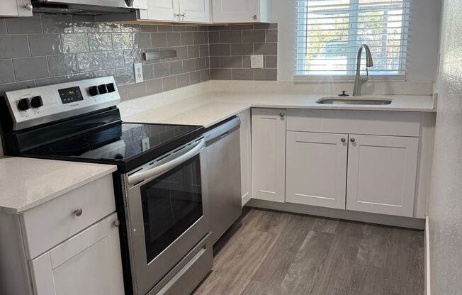 1 bed, 1 bath, 712 sqft, $1,099, Unit 06
