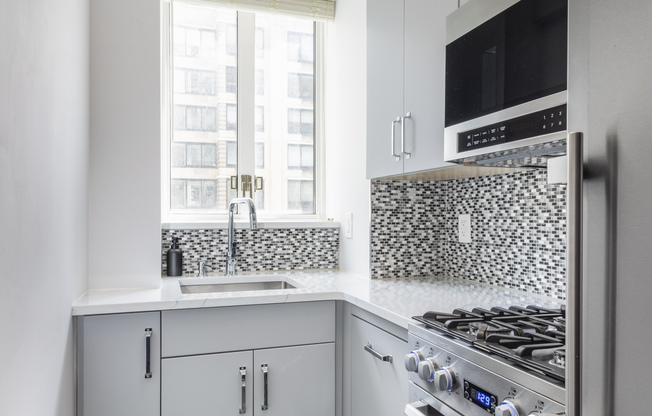 Studio, 1 bath, $4,000, Unit 606