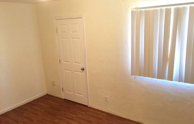 2 beds, 1 bath, $1,550