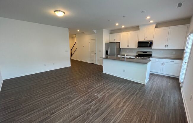 **OFFERING RENT PROMOTION FOR FIRST 6 MONTHS** Stunning 3BD, 2.5BA Raleigh Townhome With Easy Access to I-440 and Downtown Raleigh