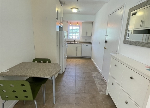 153 LAKESHORE RD