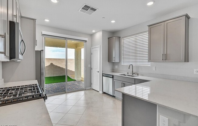 2388 BELLINZONA PL