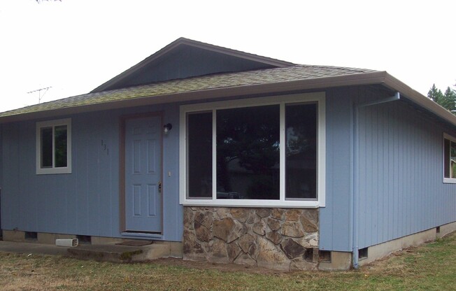 129-31 NE Kingwood Dr.