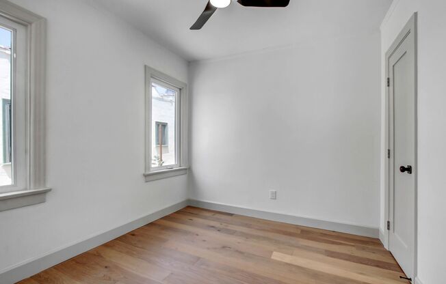 1 Bed / 1 Bath Bungalow Style Apartment in Excellent Virgil Village Location