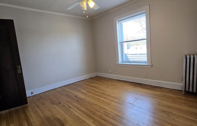 1936 W Estes Ave