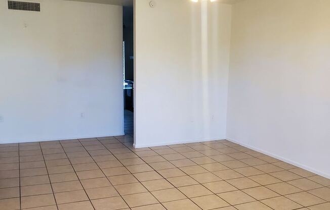 530-538 N. Williams Rd