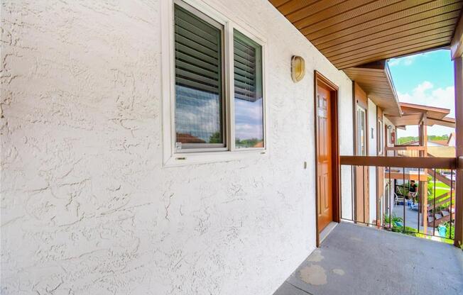 2 beds, 2 baths, 864 sqft, $1,400