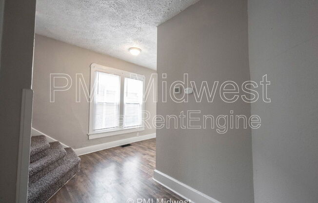 1016 S BELMONT AVE