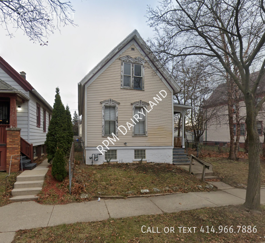 2564 N 15 ST