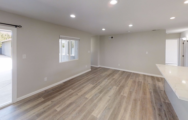 5BD/2BA, Recently Remodeled!