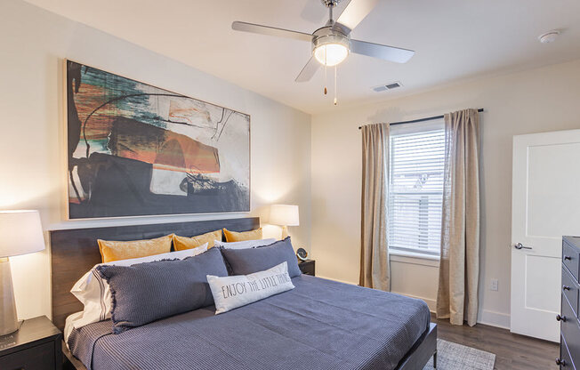 Bedroom with bed at the cottages