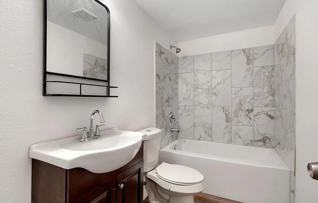 Completely Renovated 2/1!