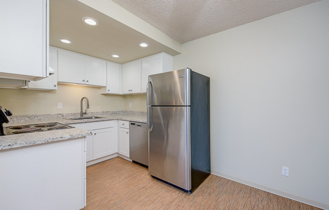 2 beds, 1 bath, 765 sqft, $2,295, Unit 308