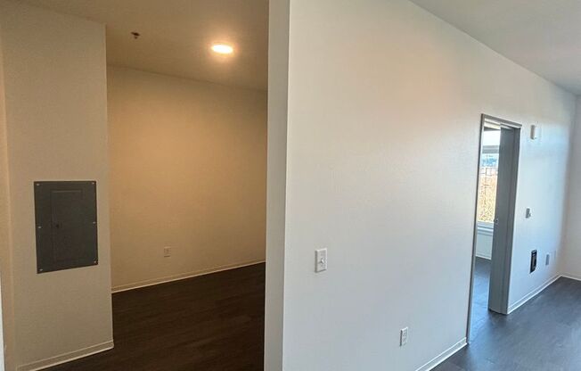 1 bed, 1 bath, 442 sqft, $1,558, Unit 601