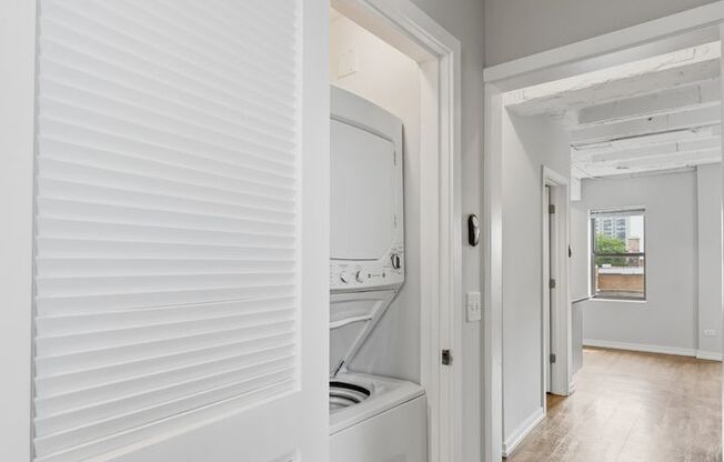 2 beds, 1 bath, 562 sqft, $2,250, Unit 702