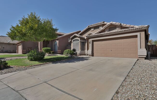 Charming three bed two bath - North Phoenix