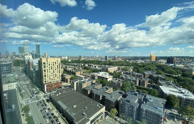 1 bed, 1 bath, 762 sqft, $4,150, Unit 20D