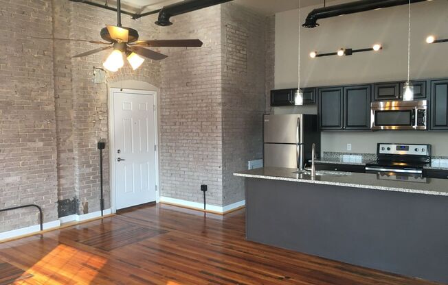 1 bed, 1 bath, 765 sqft, $1,195, Unit Apt. 304