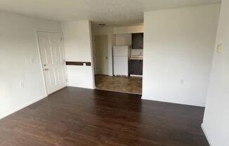 2 beds, 1 bath, 700 sqft, $675, Unit 23