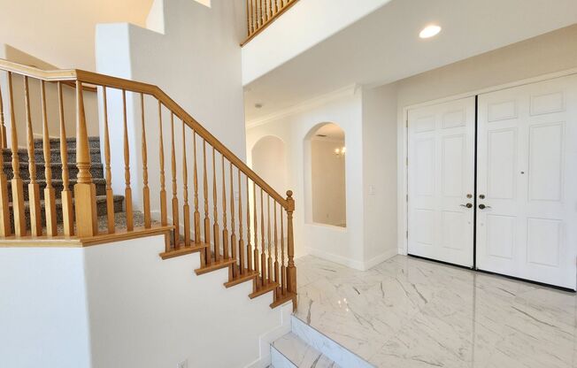 Nicely Update 5bd/3.5ba Anatolia Home with 3 Car Garage