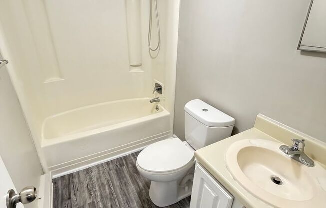 1 bed, 1 bath, 600 sqft, $898, Unit 1107-A