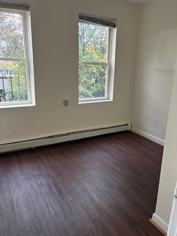 1 bed, 1 bath, $2,000, Unit 8