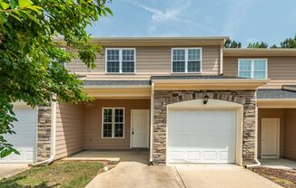 Gorgeous 3bed/2.5 Bath Townhome In Desirable Clayton Location!