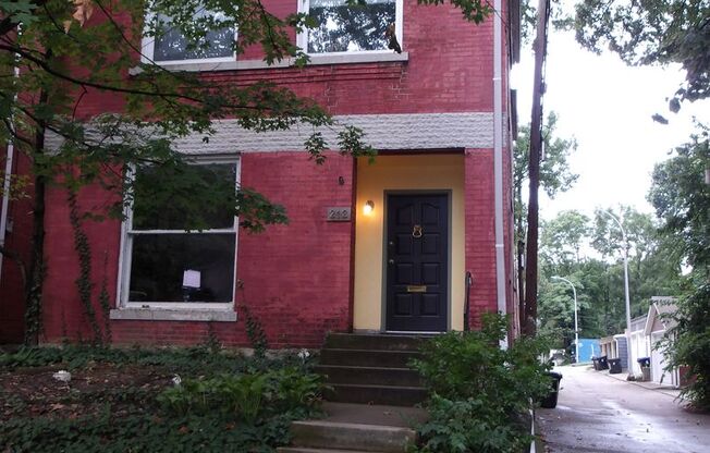 212 W Lee Street