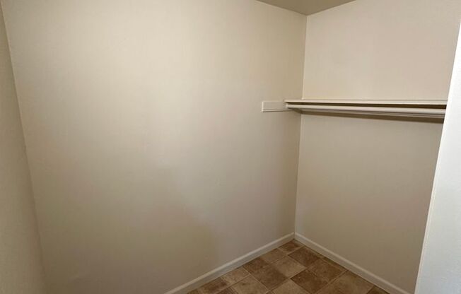 Studio, 1 bath, $1,087, Unit Apt. 06