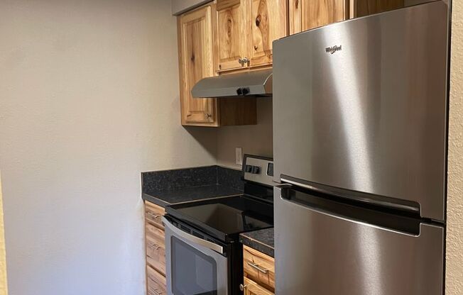 2 beds, 1 bath, 907 sqft, $1,400, Unit 1889B