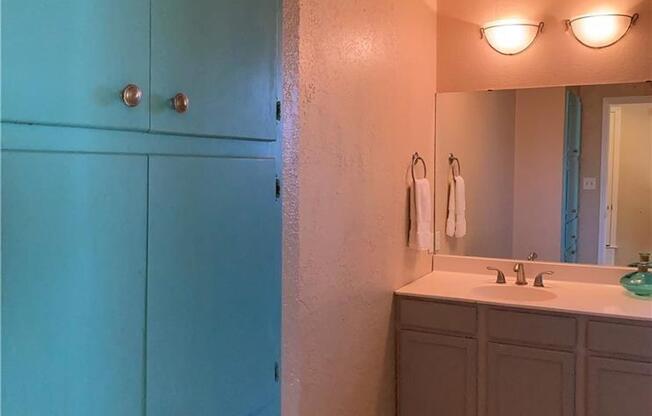 2205 WINCHESTER DR