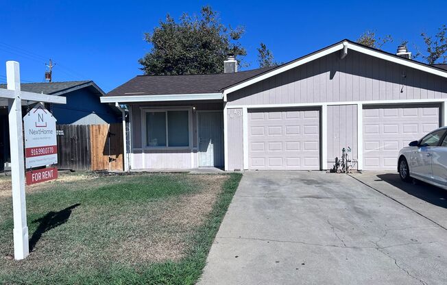 10431- 10433 El Mercado Drive