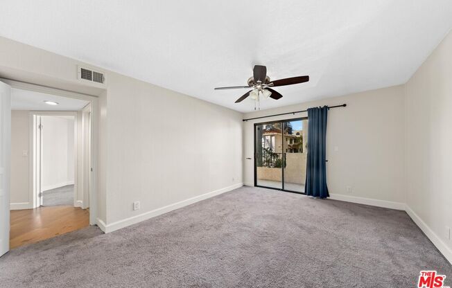 1633 S Bentley Ave Apt 104