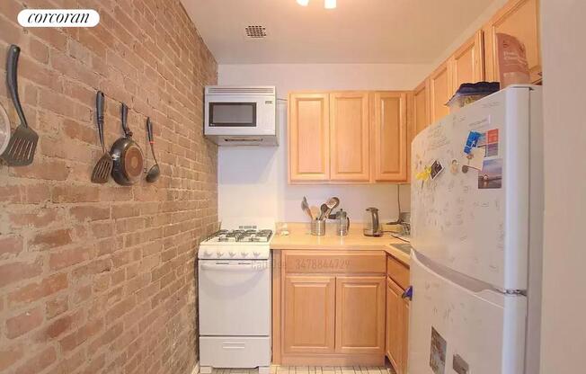 2 beds, 1 bath, $3,395, Unit 3B