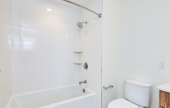 1 bed, 1 bath, 700 sqft, $2,900, Unit 402