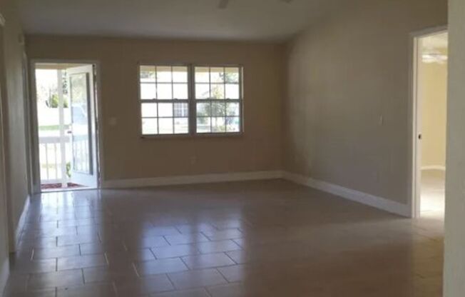 4 bedroom 2.5 bath for rent