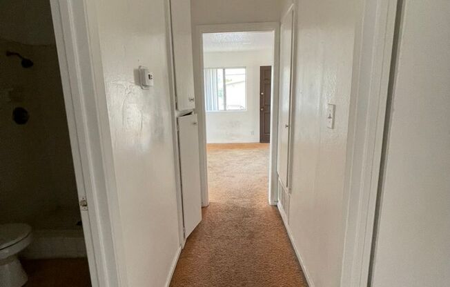 2 beds, 2 baths, $4,000, Unit 3