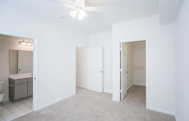 2 beds, 2 baths, 1,123 sqft, $1,420, Unit 4450-2D