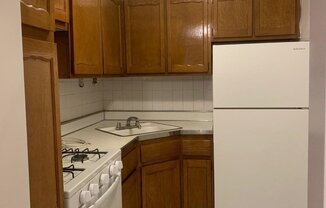 Studio, 1 bath, 550 sqft, $1,700, Unit 3D