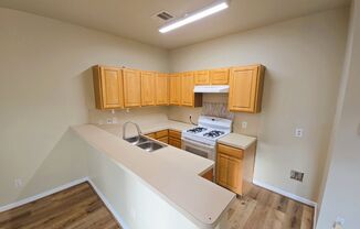 3 beds, 2.5 baths, $1,495, Unit UNIT B