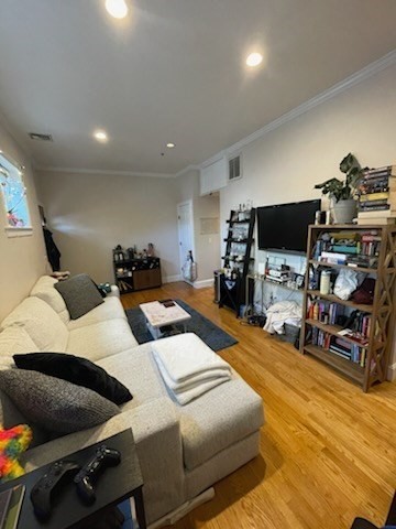 779 E 5 ST