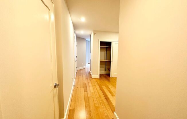 1 bed, 1 bath, $2,500, Unit 623