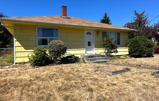 Perfect & Charming 3 bedroom 1 Bath Rambler in Tacoma!!