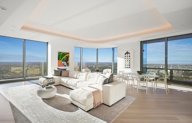 3 beds, 3.5 baths, 3,696 sqft, $60,000, Unit 5801