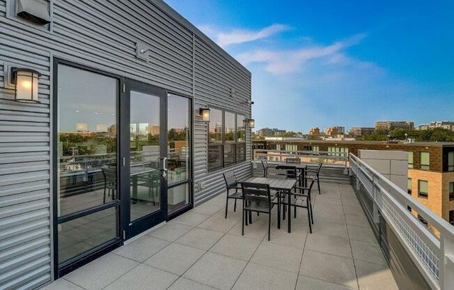 1 bed, 1 bath, 592 sqft, $1,625, Unit 418