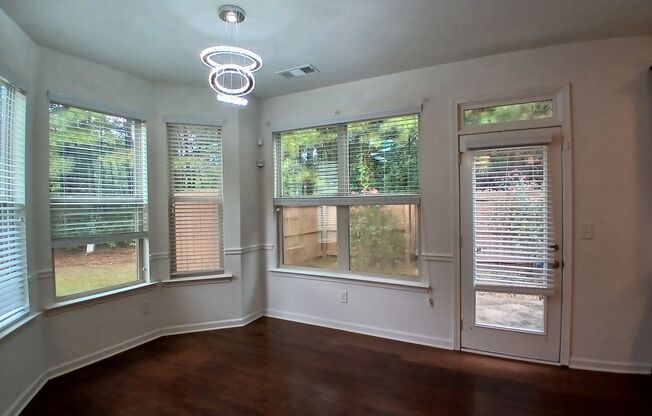3 beds, 2.5 baths, $2,195