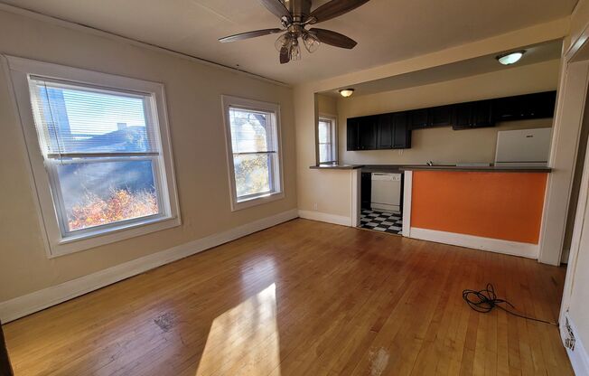1 bed, 1 bath, $1,025, Unit 31